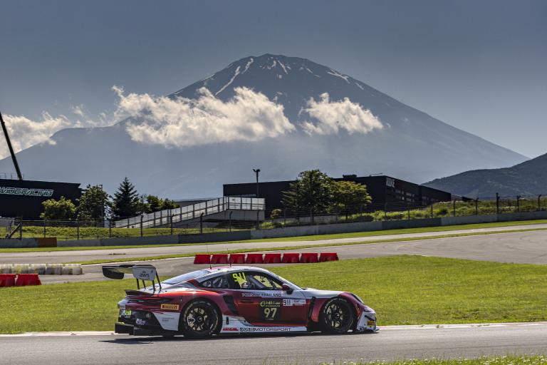 Porsche continues strong start to 2023 Fanatec GT World Challenge Asia campaign in Fuji